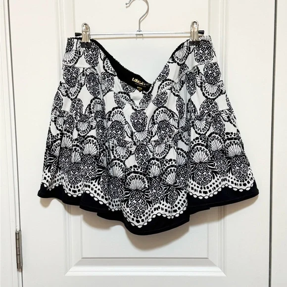 Lilly Pulitzer Women's Gardenia Skort UPF 50+ size XL - Picture 3 of 6